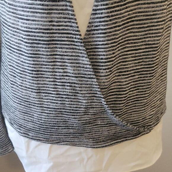 White house black market long sleeve bundle of tops. - Picture 6 of 14